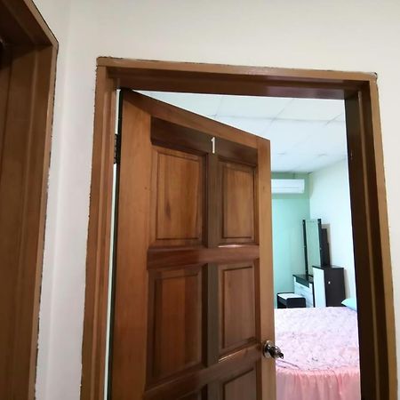 Cosy Homestay Ulu Tiram Exterior photo