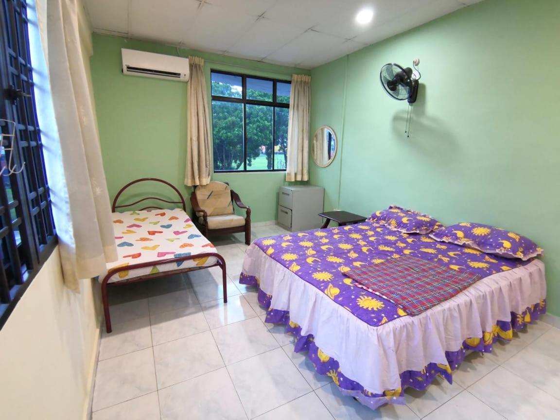Cosy Homestay Ulu Tiram Exterior photo