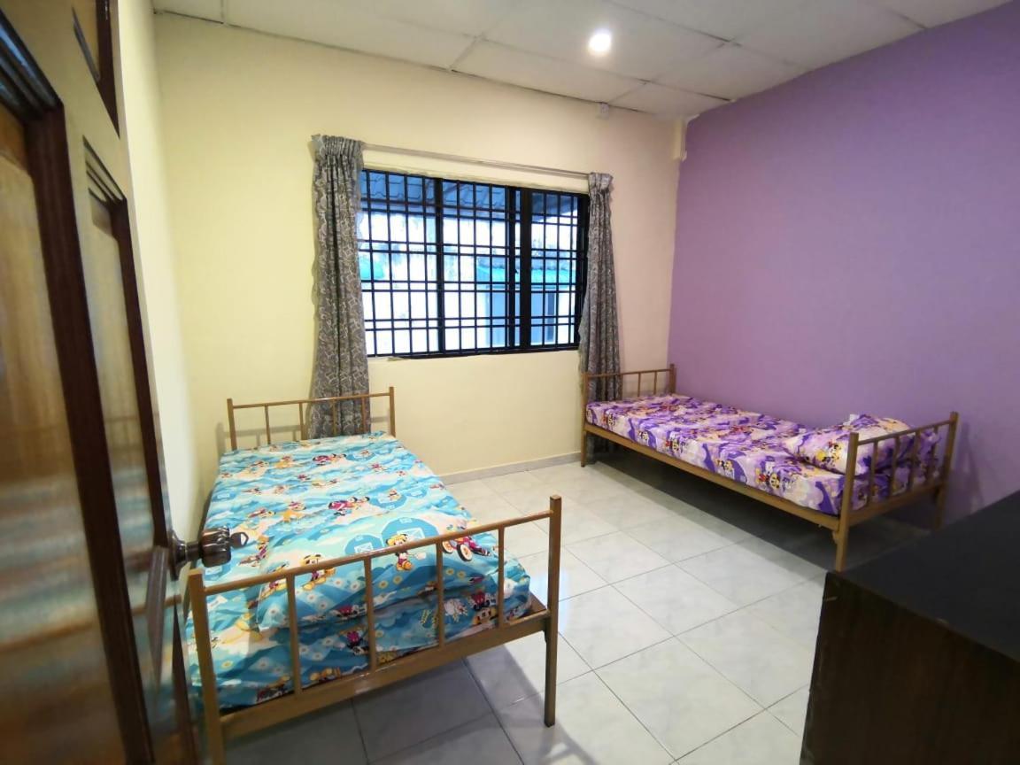 Cosy Homestay Ulu Tiram Exterior photo